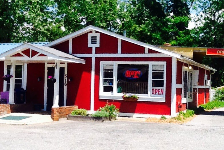 Round Earth Roasters specialty coffee shop in Asheville - photo 3