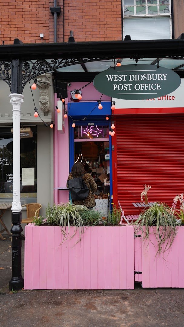 Storefront of Kiosk on Lapwing, specialty coffee shop in Manchester