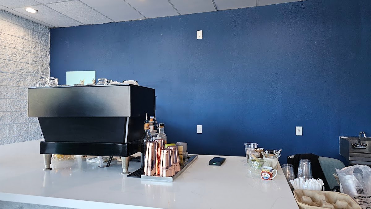 One Cedar specialty coffee shop in Los Angeles - photo 2