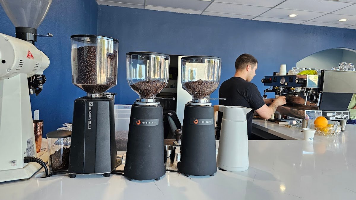 One Cedar specialty coffee shop in Los Angeles - photo 6