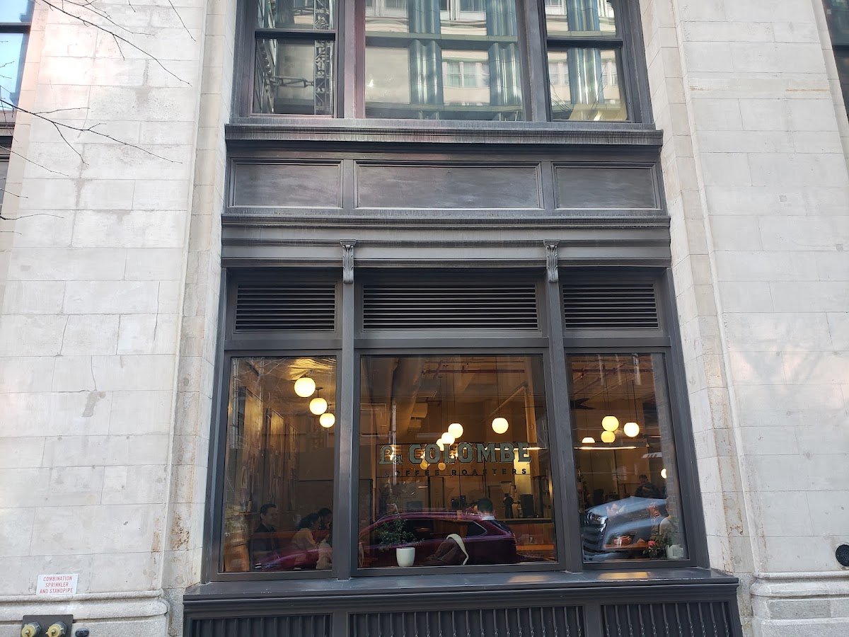 La Colombe Coffee Workshop specialty coffee shop in New York - photo 2