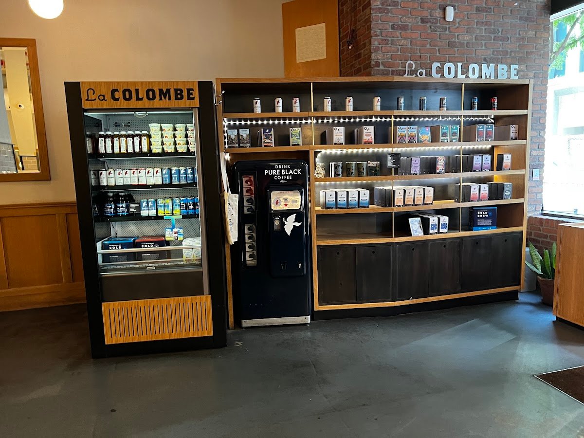La Colombe Coffee Workshop specialty coffee shop in New York - photo 4