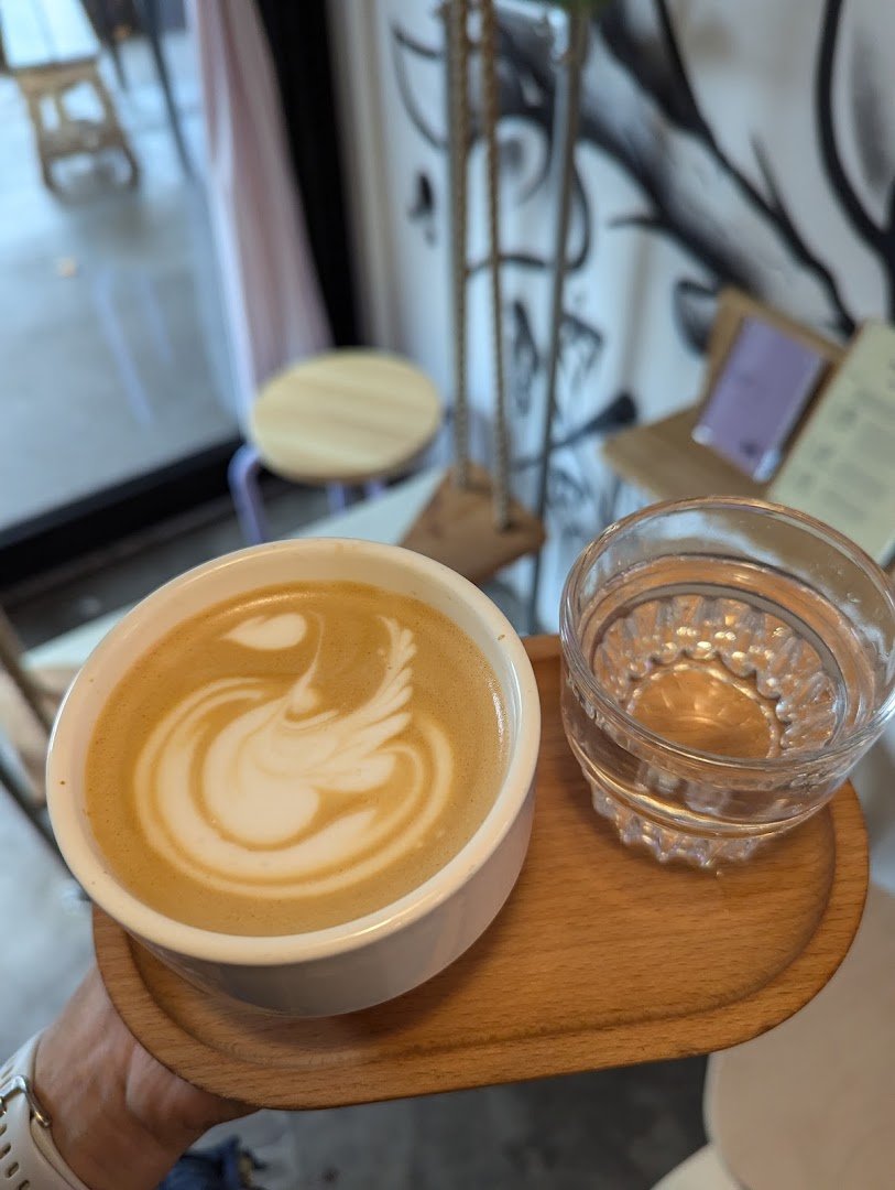 LONG & SHORT specialty coffee shop in London - photo 6
