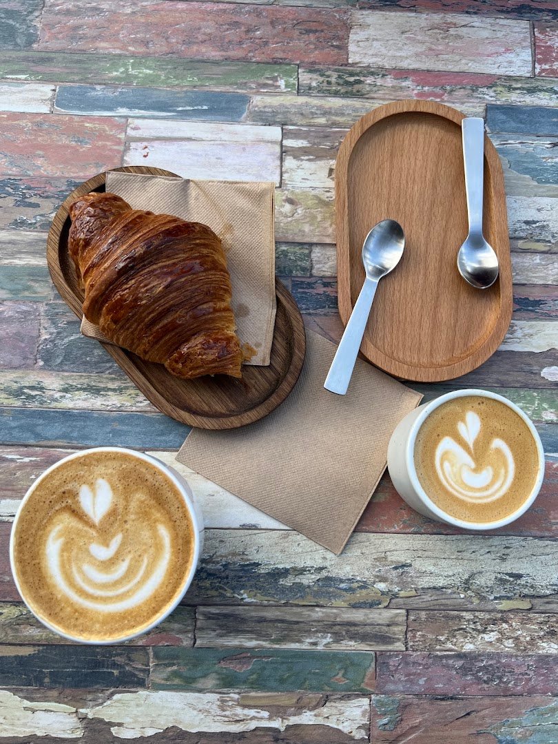 LONG & SHORT specialty coffee shop in London - photo 7