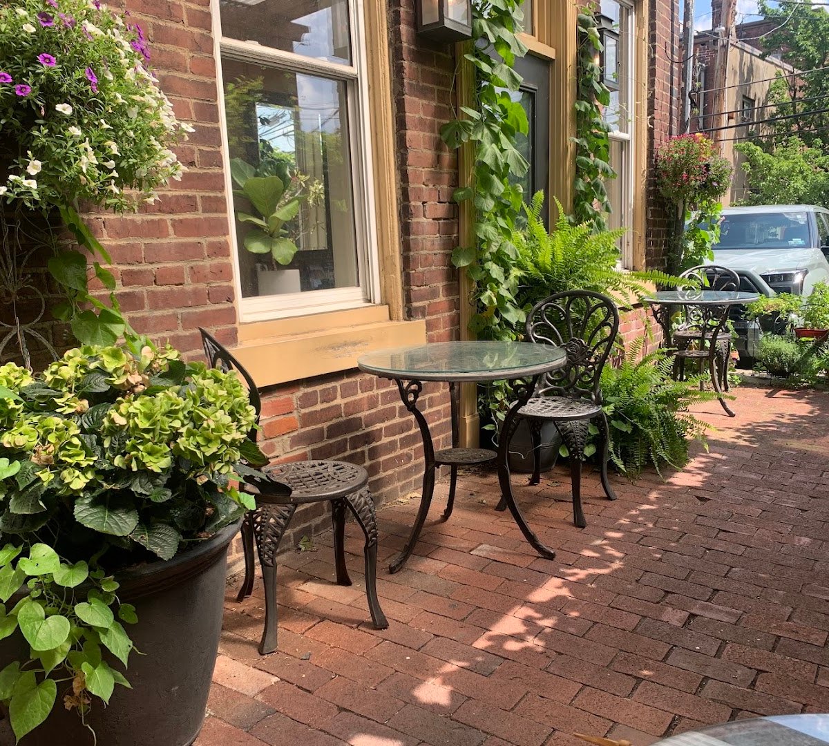 Storefront of Big Dog Coffee, specialty coffee shop in Pittsburgh