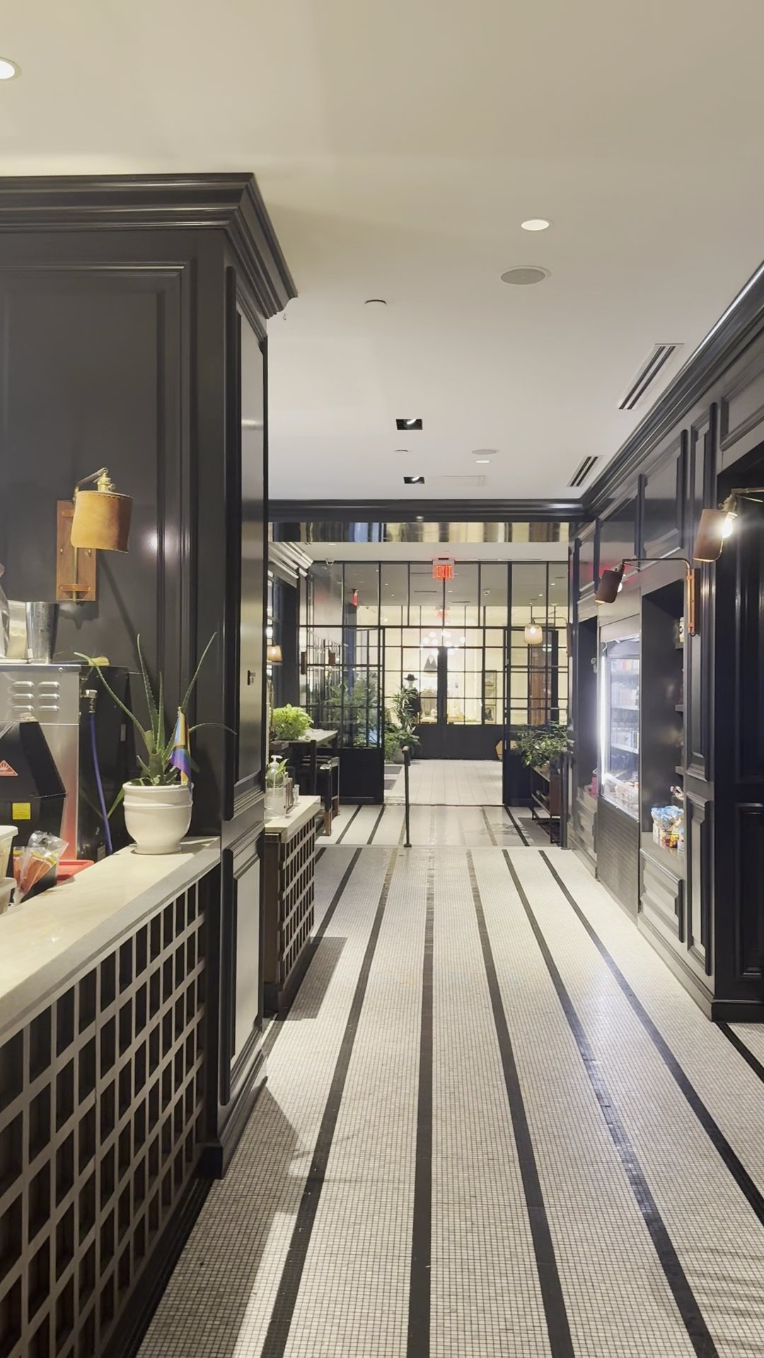 Otto's Coffee & Fine Foods specialty coffee shop in Dallas - photo 13