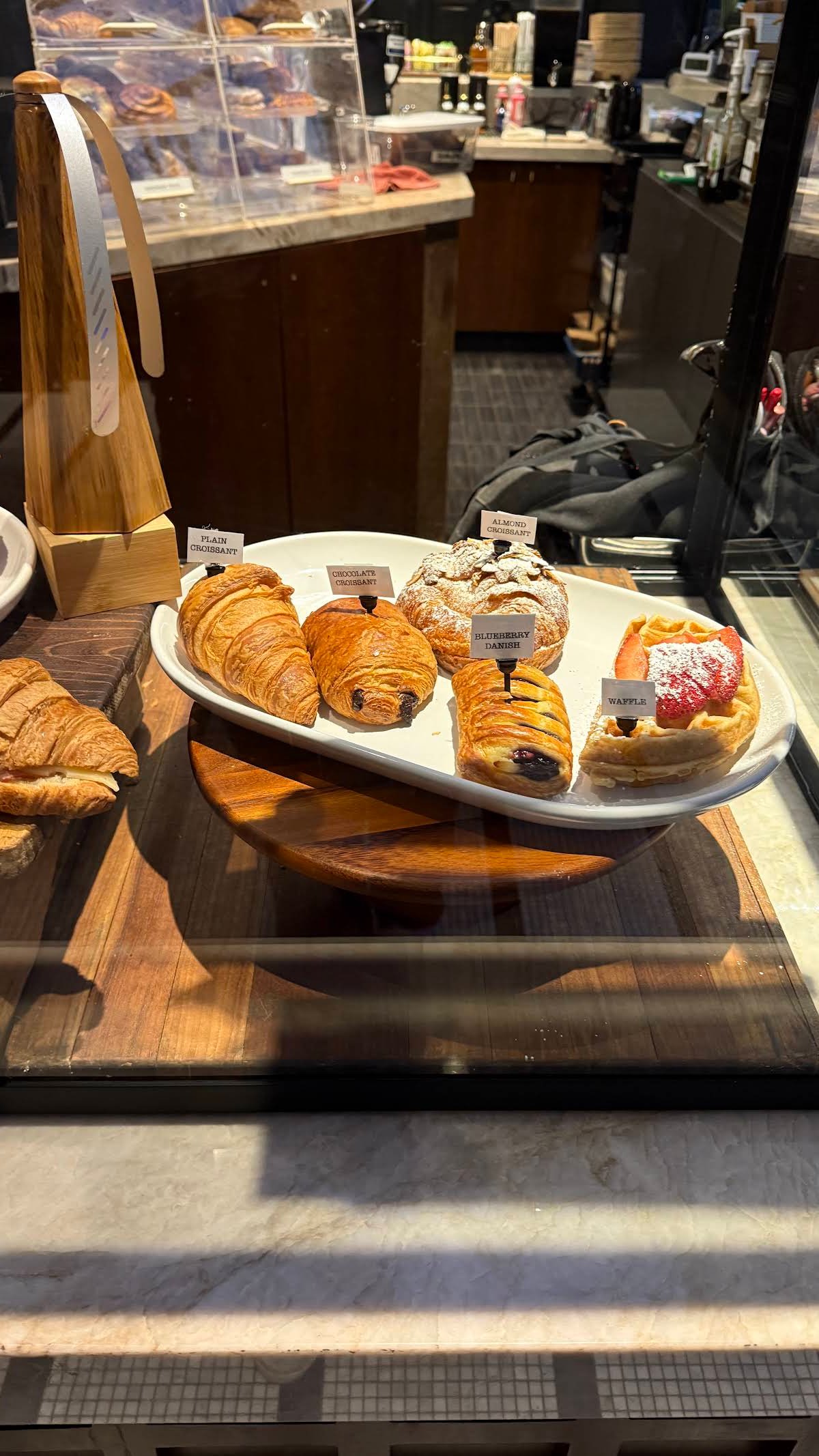 Otto's Coffee & Fine Foods specialty coffee shop in Dallas - photo 9