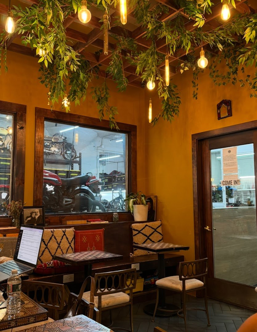 Madhouse Cafe specialty coffee shop in Boston - photo 4