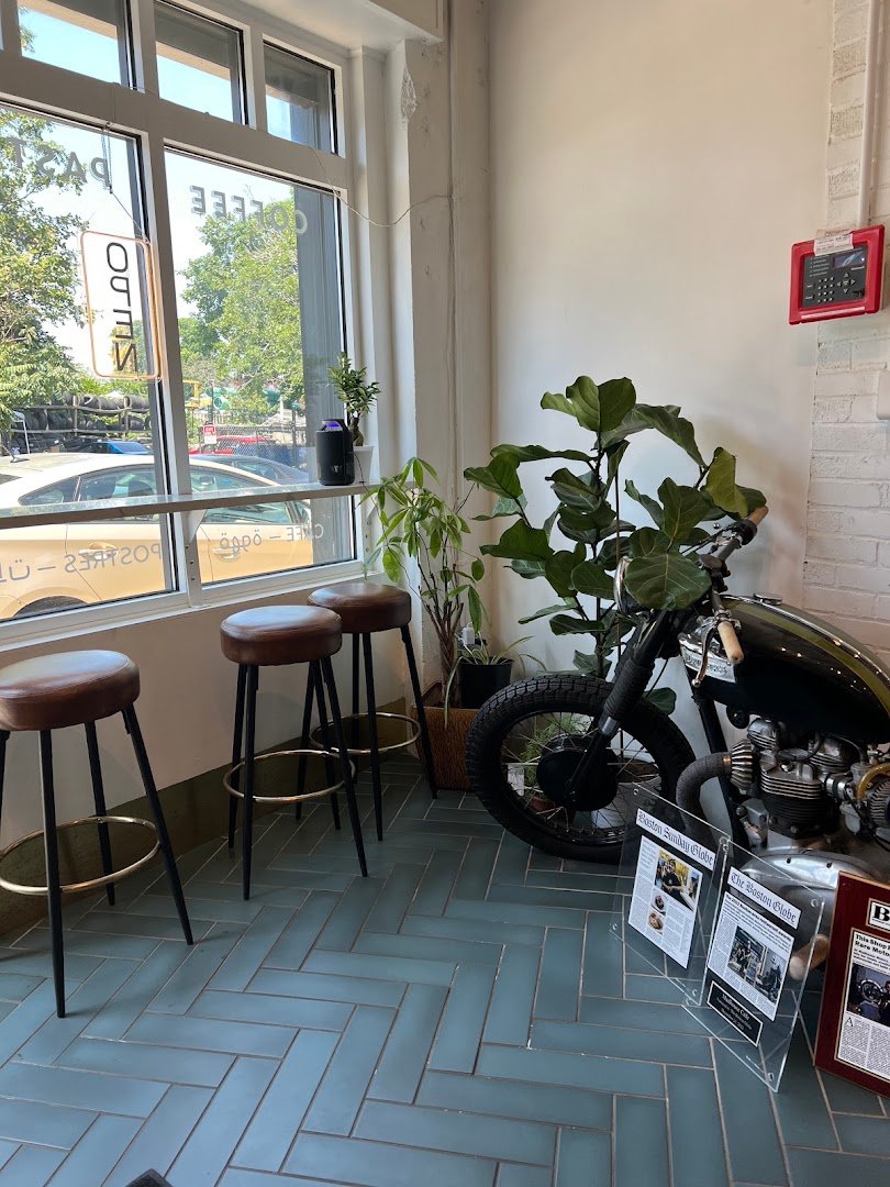 Madhouse Cafe specialty coffee shop in Boston - photo 5