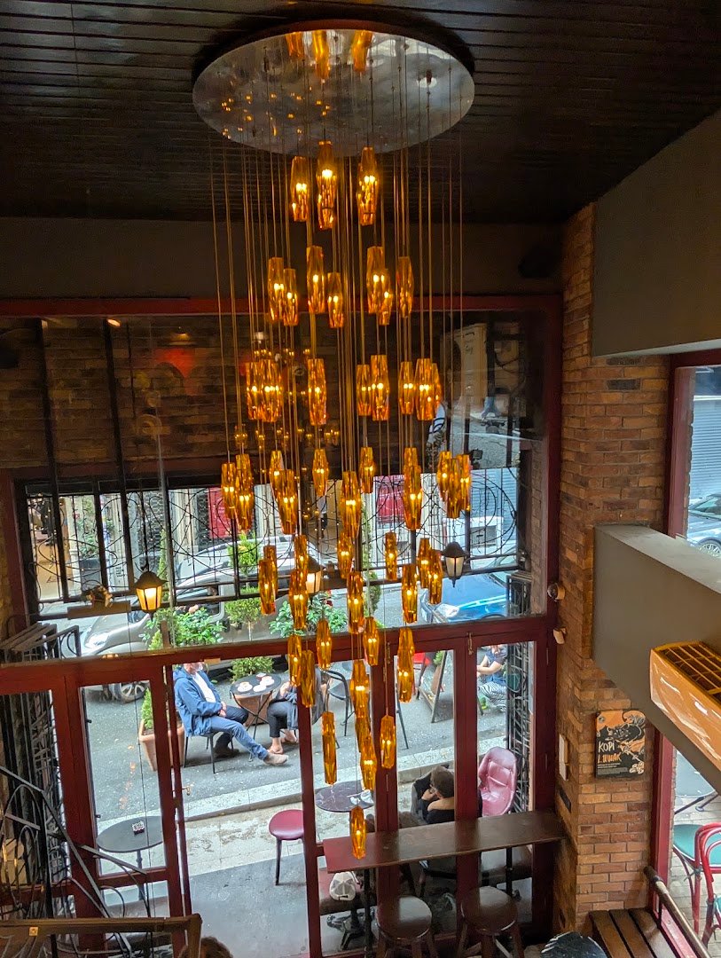 Noir Pit specialty coffee shop in Istanbul - photo 2