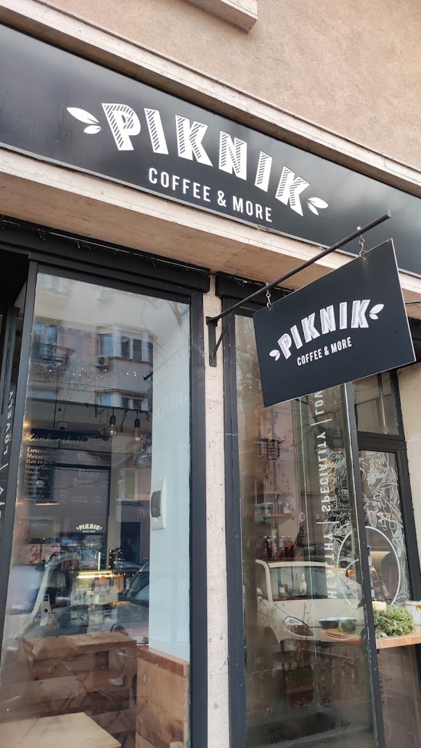 PIKNIK specialty coffee shop in Budapest - photo 2