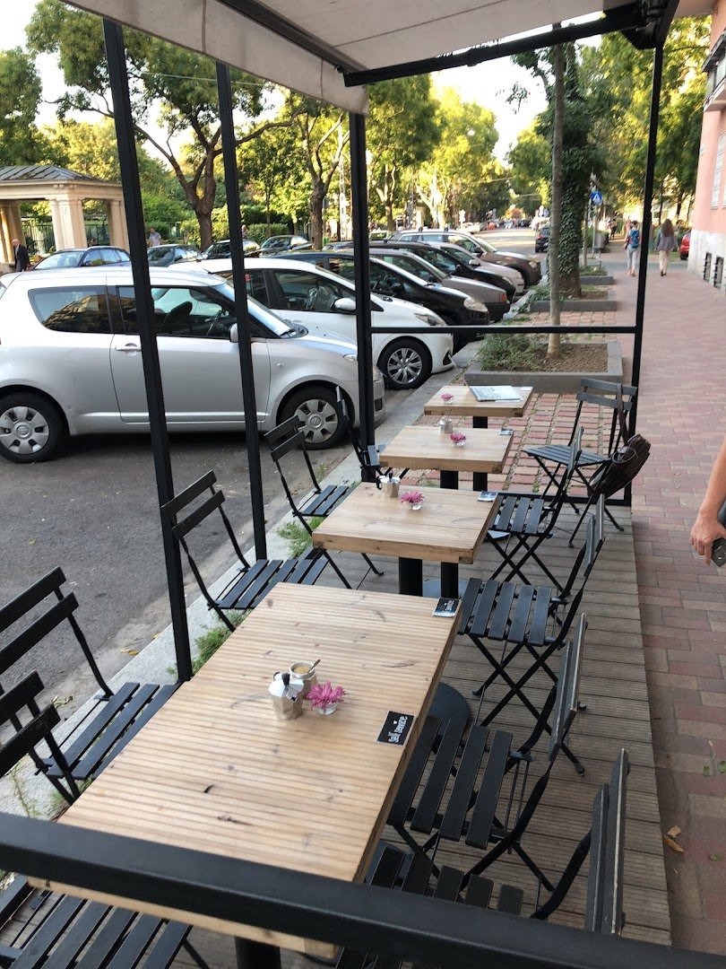 PIKNIK specialty coffee shop in Budapest - photo 10