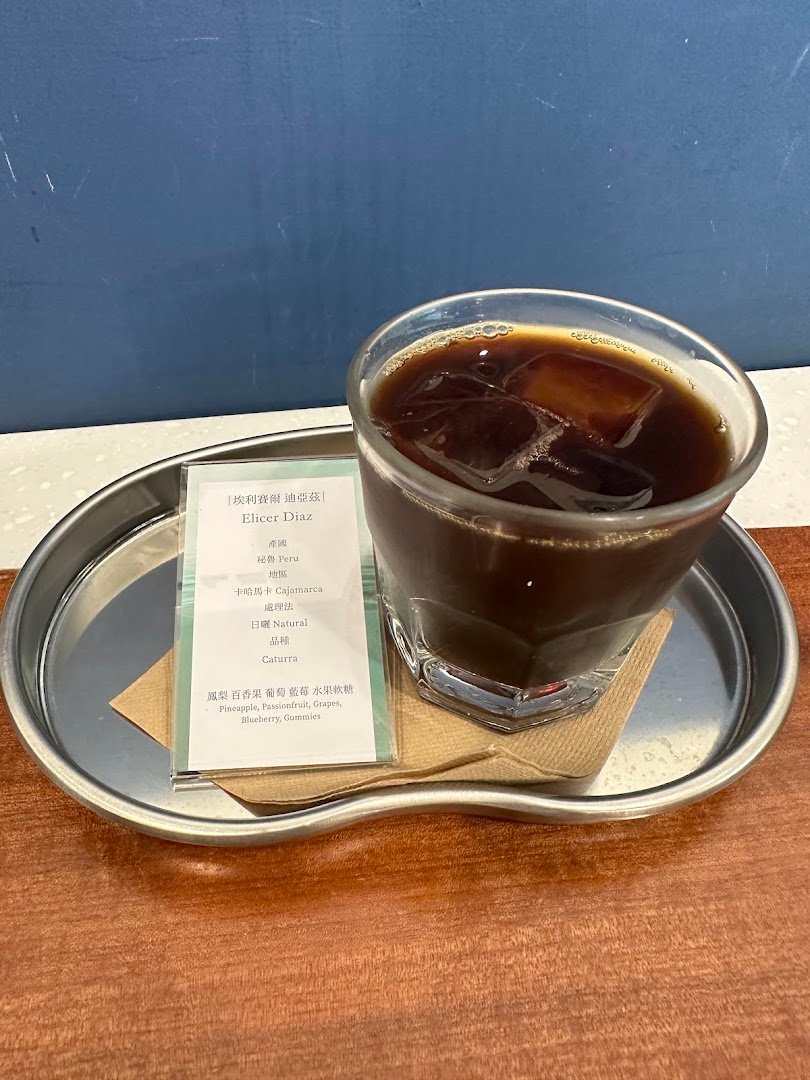 NORMAL COFFEE 仁愛店 specialty coffee shop in Taipei - photo 9