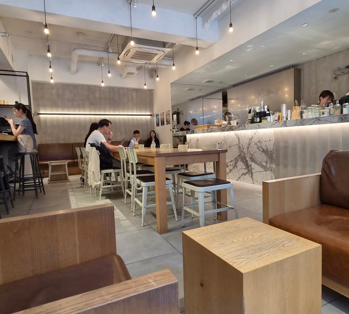 Interior of Streamer Coffee Company Akasaka, specialty coffee shop in Tokyo