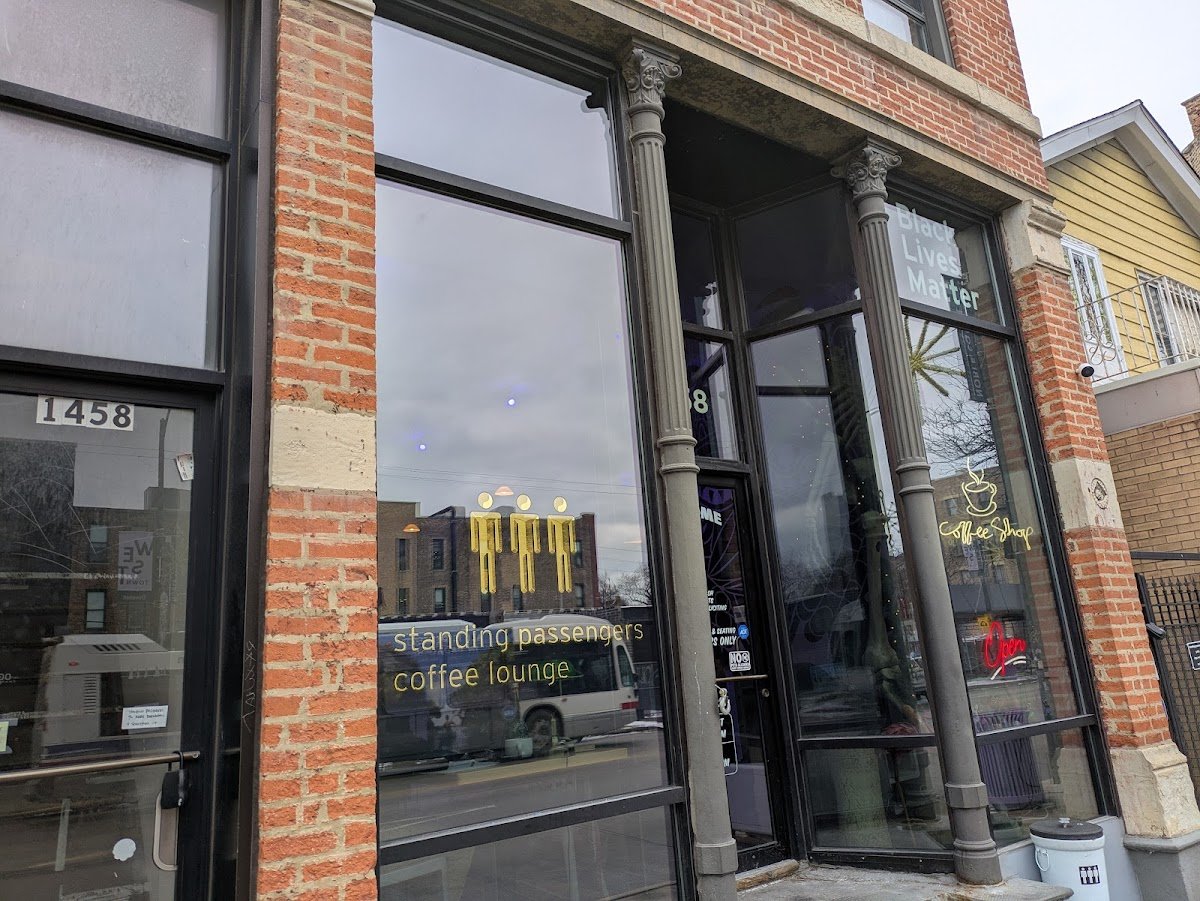 Standing Passengers specialty coffee shop in Chicago - photo 4