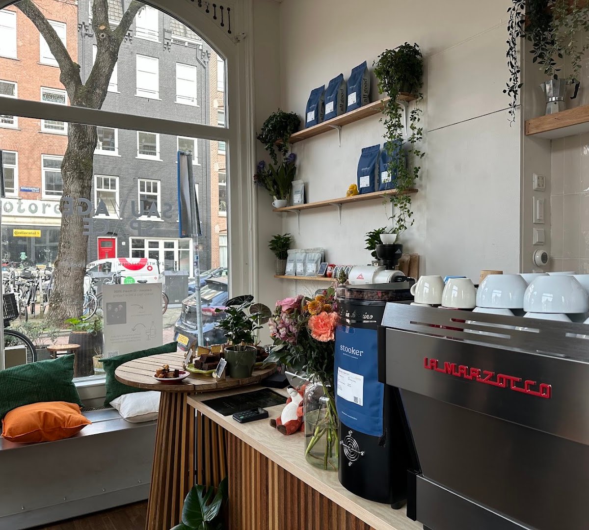 Ikinari Coffee specialty coffee shop in Amsterdam - photo 2