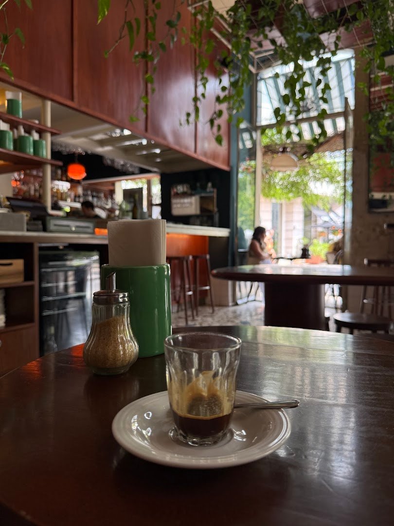 Interior of Café Janis, specialty coffee shop in Lisbon