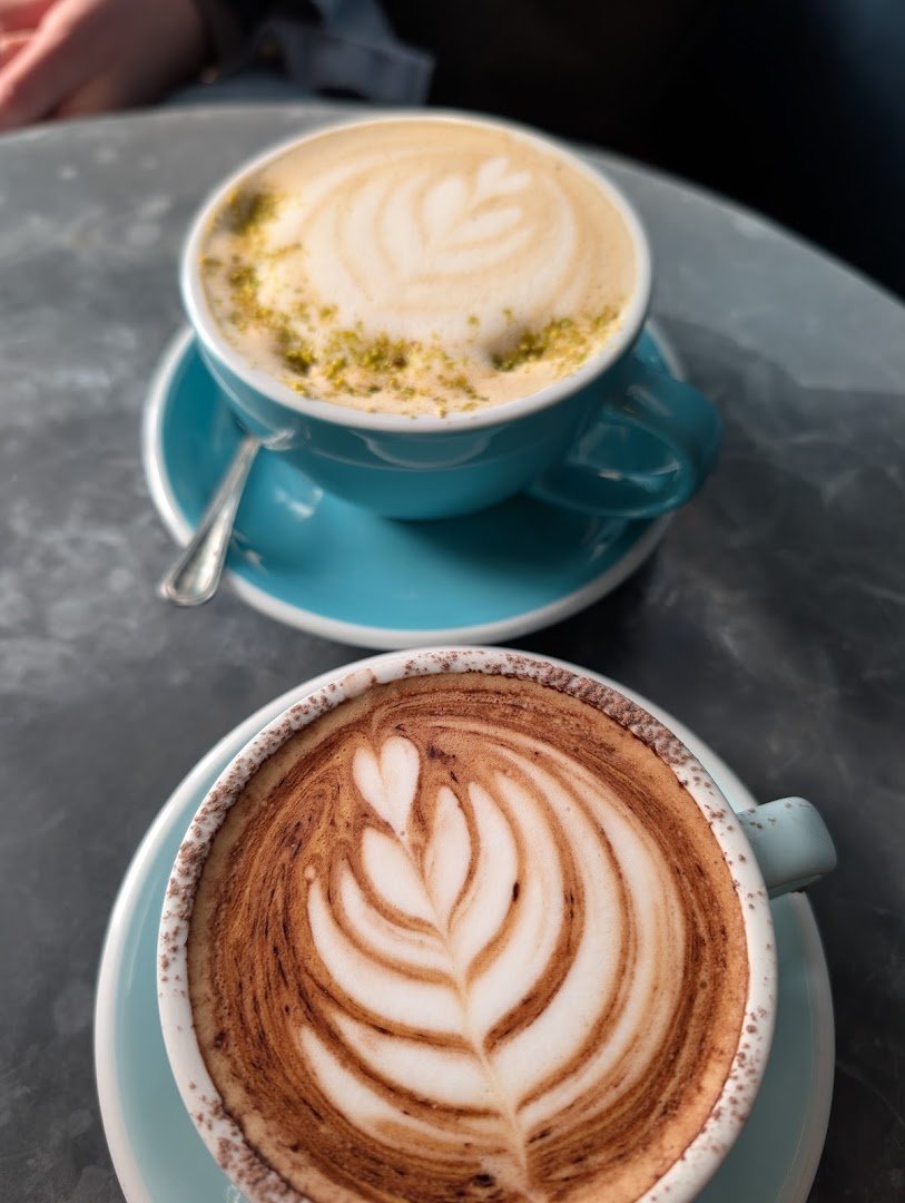 Coffee at Café Janis, specialty coffee shop in Lisbon