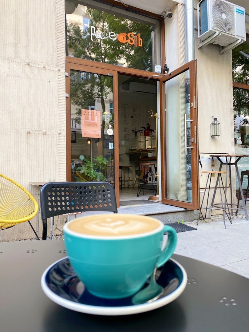 Coffee at Paręosób Gallery Cafe, specialty coffee shop in Warsaw