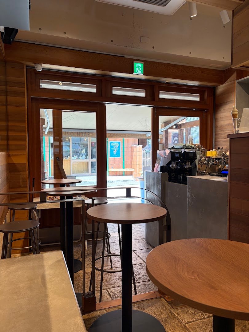 Interior of Sarutahiko Coffee Kichijoji Inokashira Koen Mae, specialty coffee shop in Tokyo