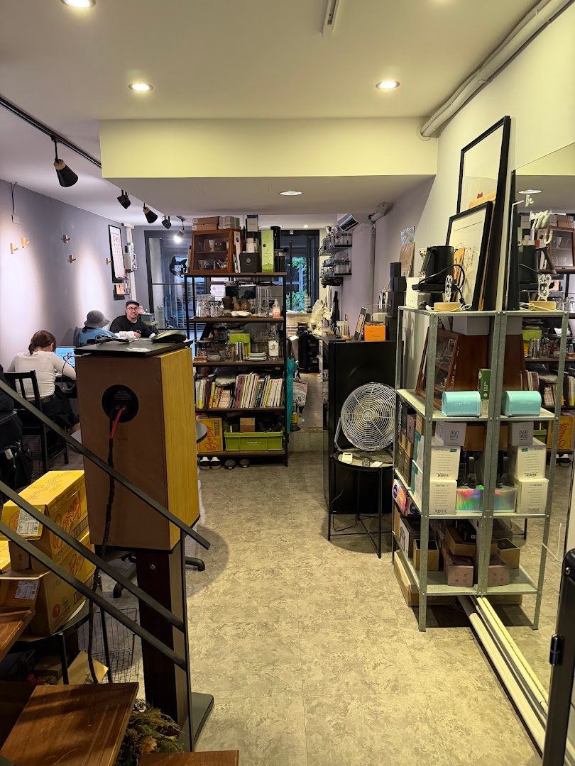 咖狗咖啡 Recycle Cargo Coffee specialty coffee shop in Taipei - photo 9