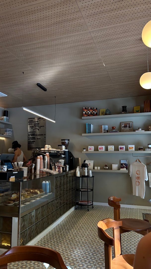 Café Rumi specialty coffee shop in Paris - photo 4