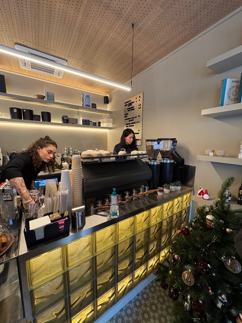 Café Rumi specialty coffee shop in Paris - photo 9