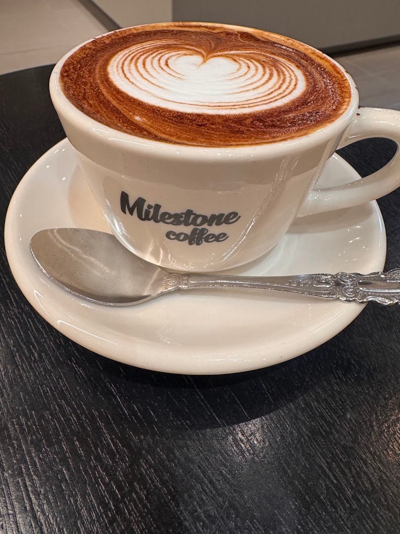 Coffee at 마일스톤 커피 더현대 서울, specialty coffee shop in Seoul