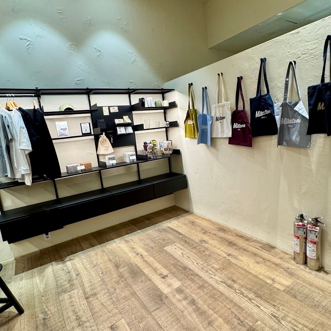 Interior of 마일스톤 커피 더현대 서울, specialty coffee shop in Seoul