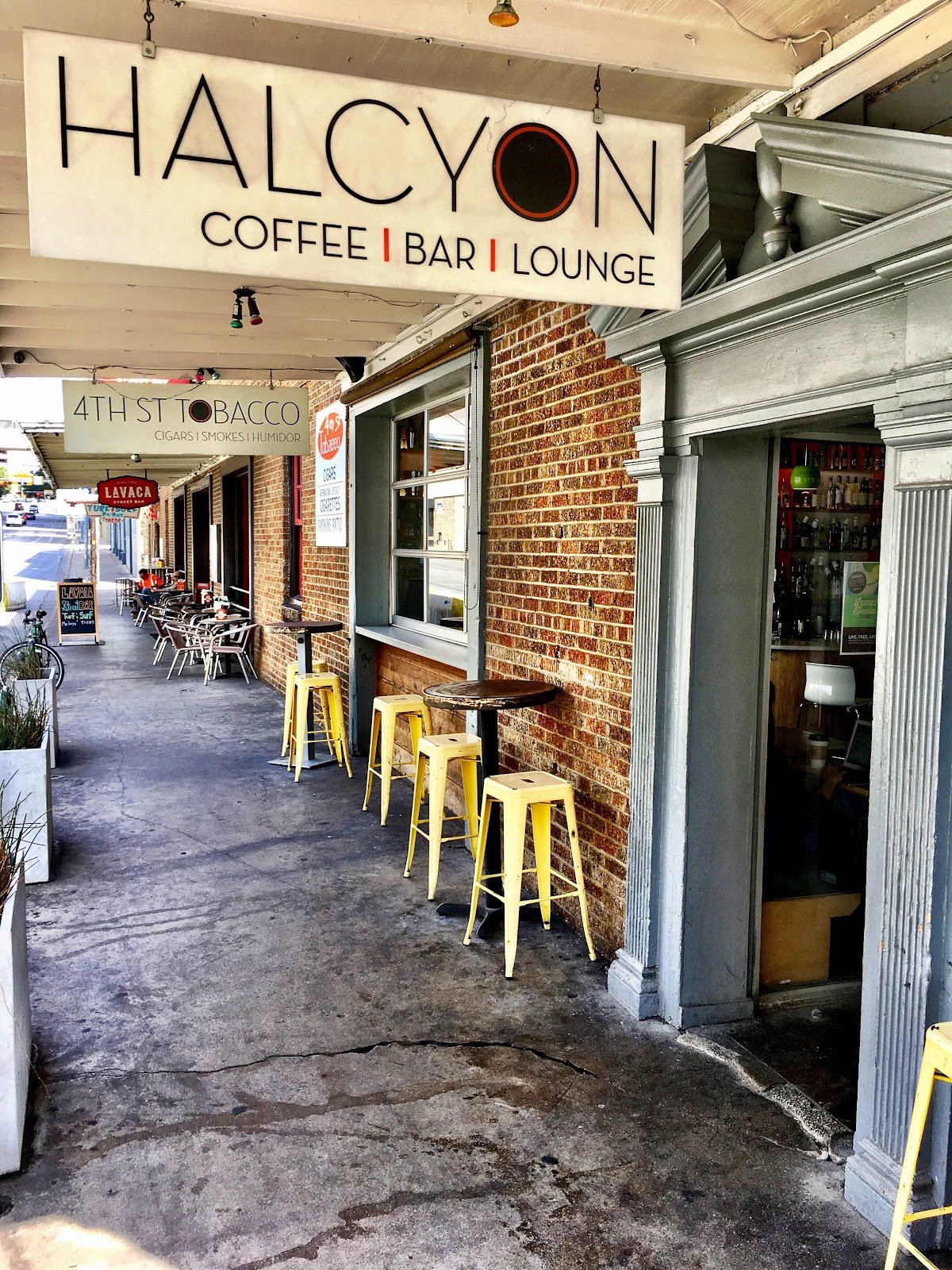 Halcyon specialty coffee shop in Austin - photo 6