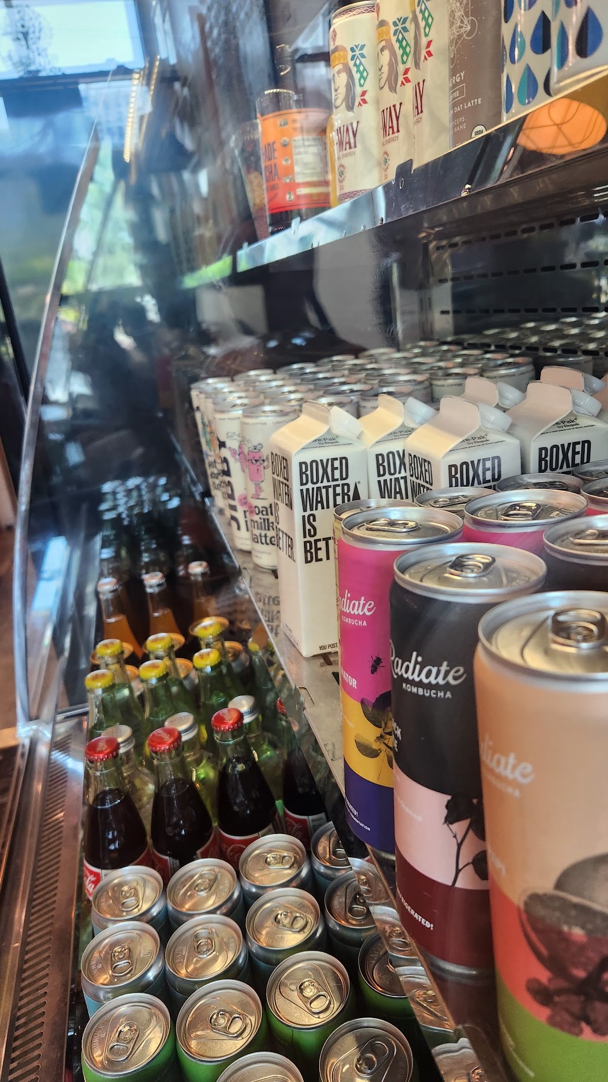 i think she is specialty coffee shop in Miami - photo 4