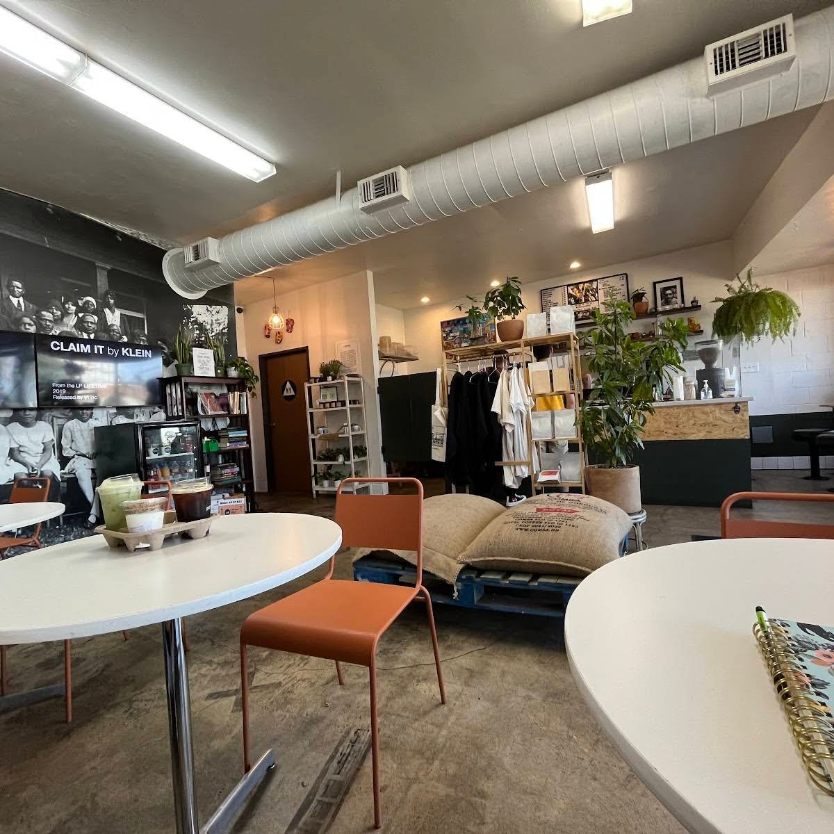 Patria Coffee Roasters specialty coffee shop in Los Angeles - photo 9