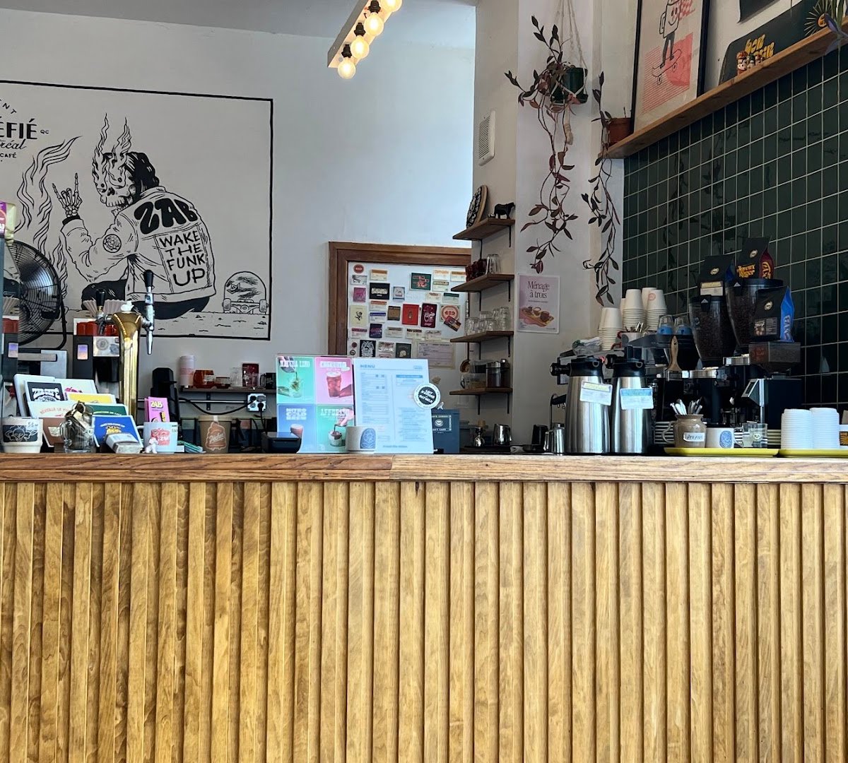 Interior of Zab Café, specialty coffee shop in Montreal