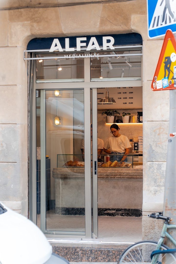 ALFAR Medialunas | Bakery & Specialty Coffee specialty coffee shop in Barcelona - photo 5