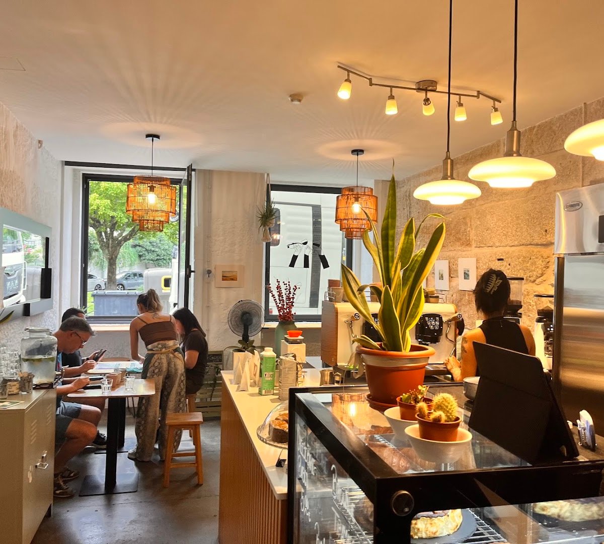 Interior of Baco Coffee Lab, specialty coffee shop in Porto