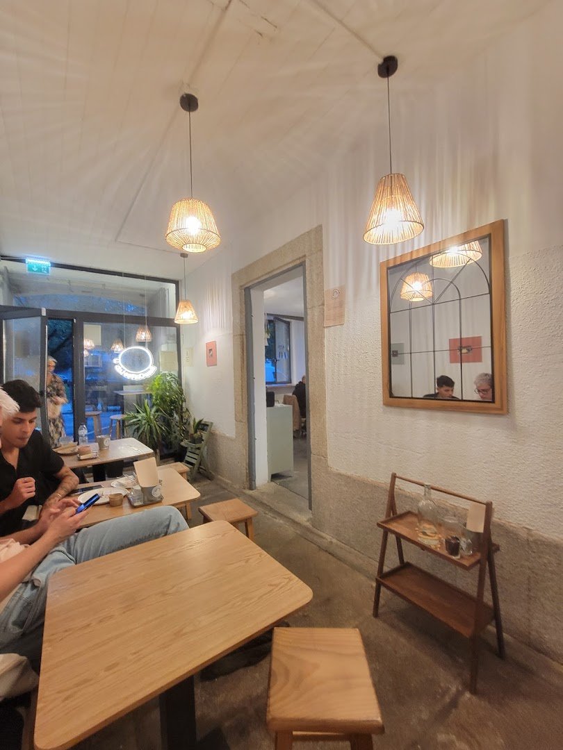 Interior of Baco Coffee Lab, specialty coffee shop in Porto