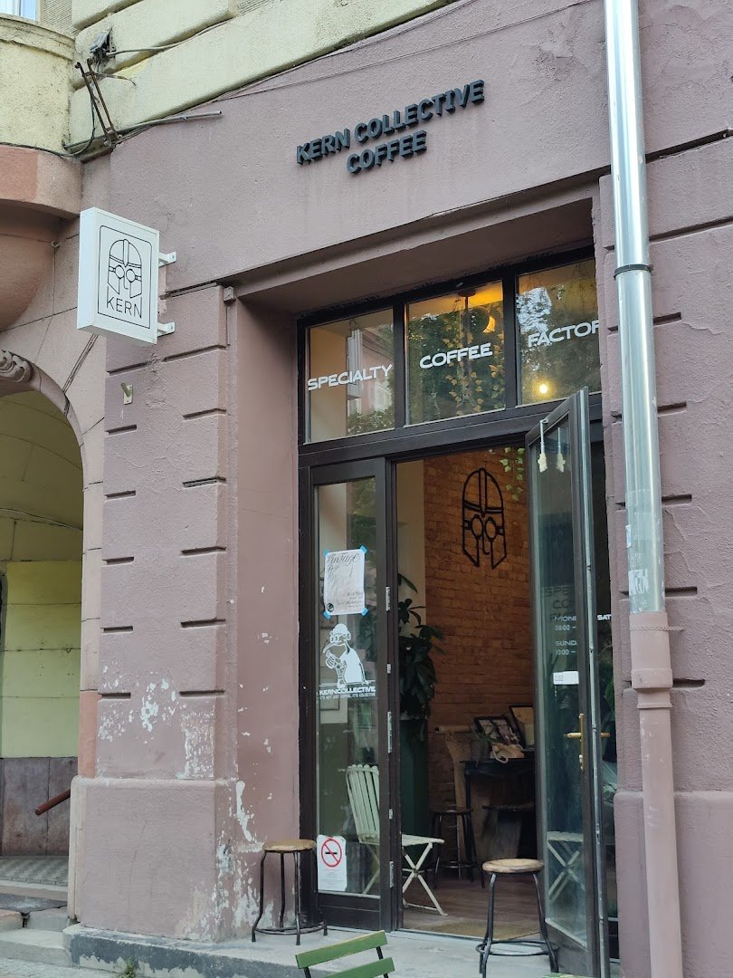 Kern Collective Coffee specialty coffee shop in Budapest - photo 11
