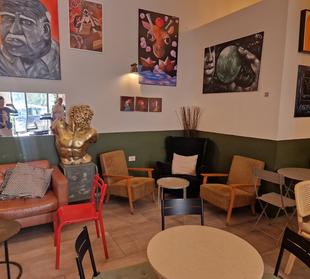 Kern Collective Coffee specialty coffee shop in Budapest - photo 13