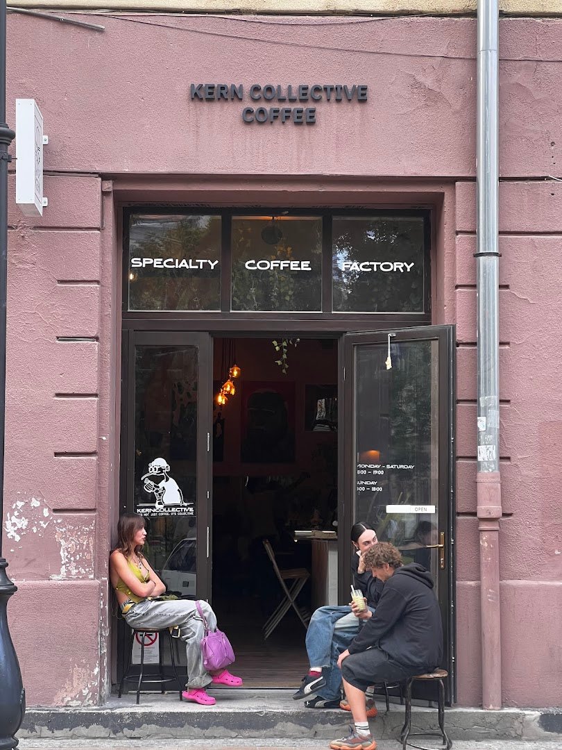Kern Collective Coffee specialty coffee shop in Budapest - photo 8