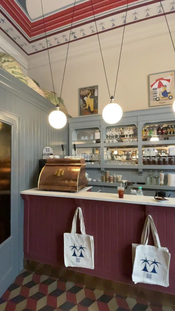 Interior of Cafezal Specialty Coffee - Magenta, specialty coffee shop in Milan