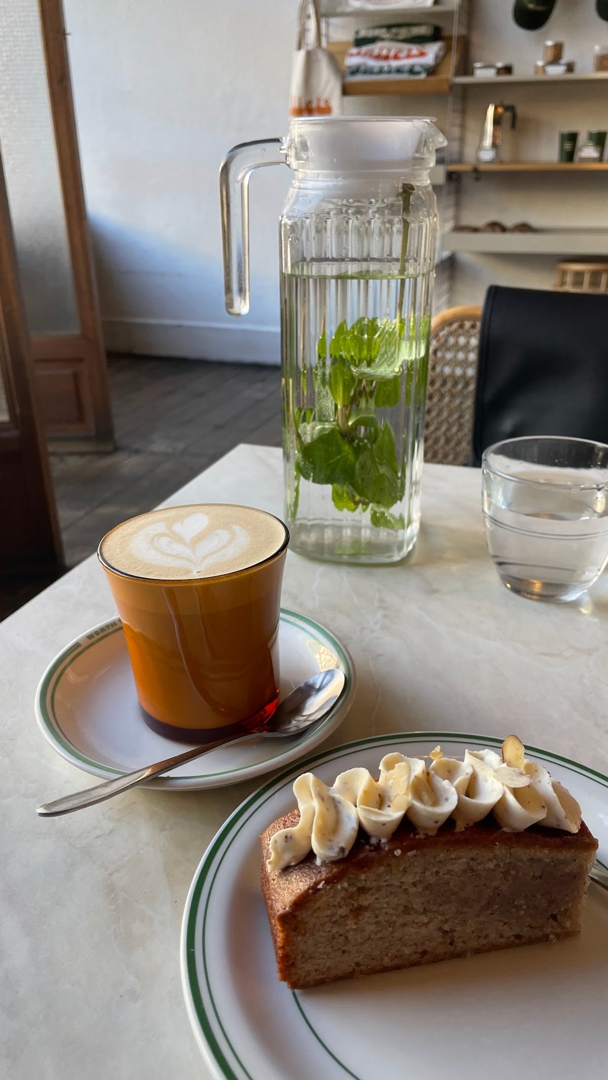 Juliet’s Quality Foods specialty coffee shop in London - photo 8