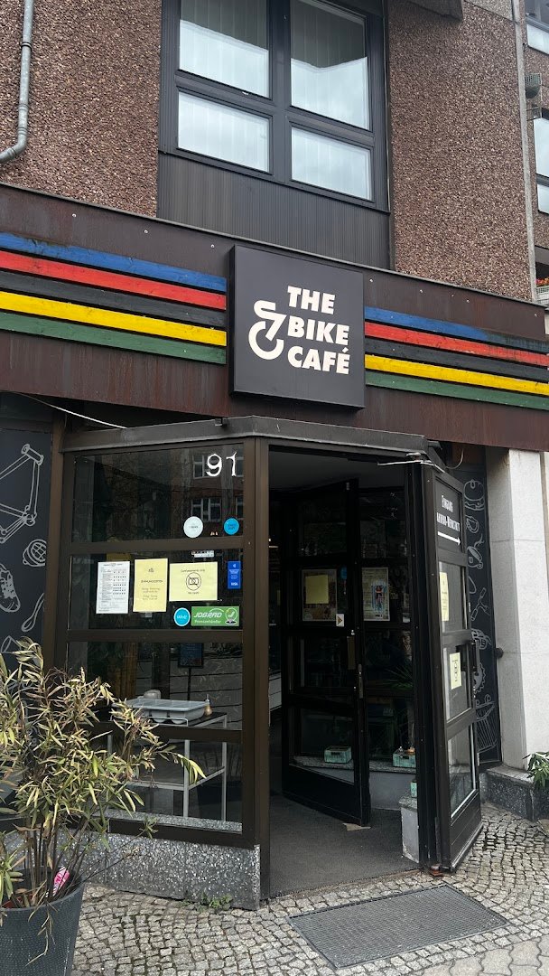 Steel Vintage Bikes Café specialty coffee shop in Berlin - photo 2