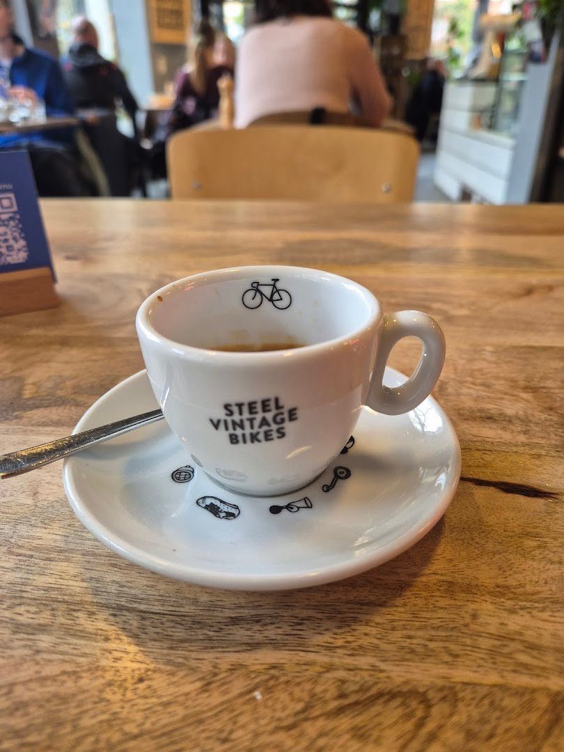 Steel Vintage Bikes Café specialty coffee shop in Berlin - photo 5