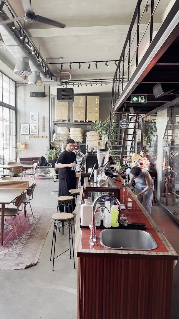 The Whirl Roastery specialty coffee shop in Istanbul - photo 10