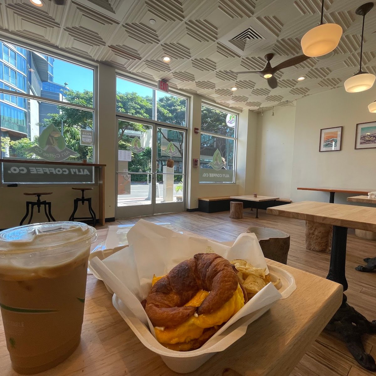 Ali'i Coffee Co. specialty coffee shop in Honolulu - photo 11