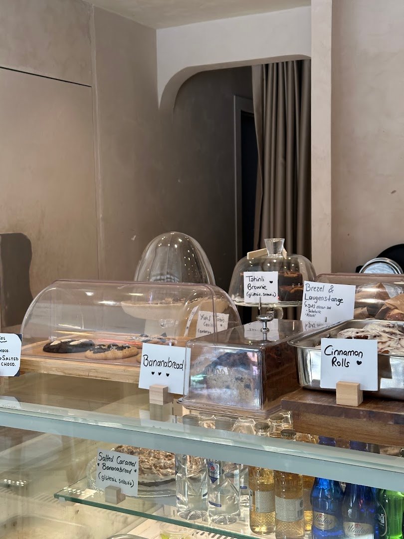Das Café specialty coffee shop in Istanbul - photo 10
