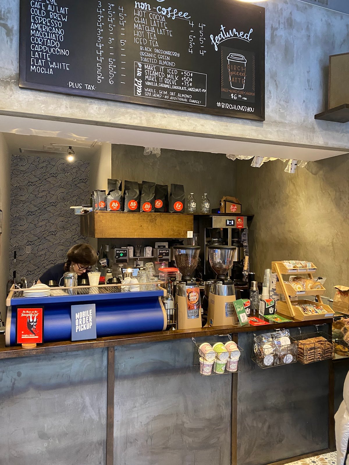Birch Coffee specialty coffee shop in New York - photo 3