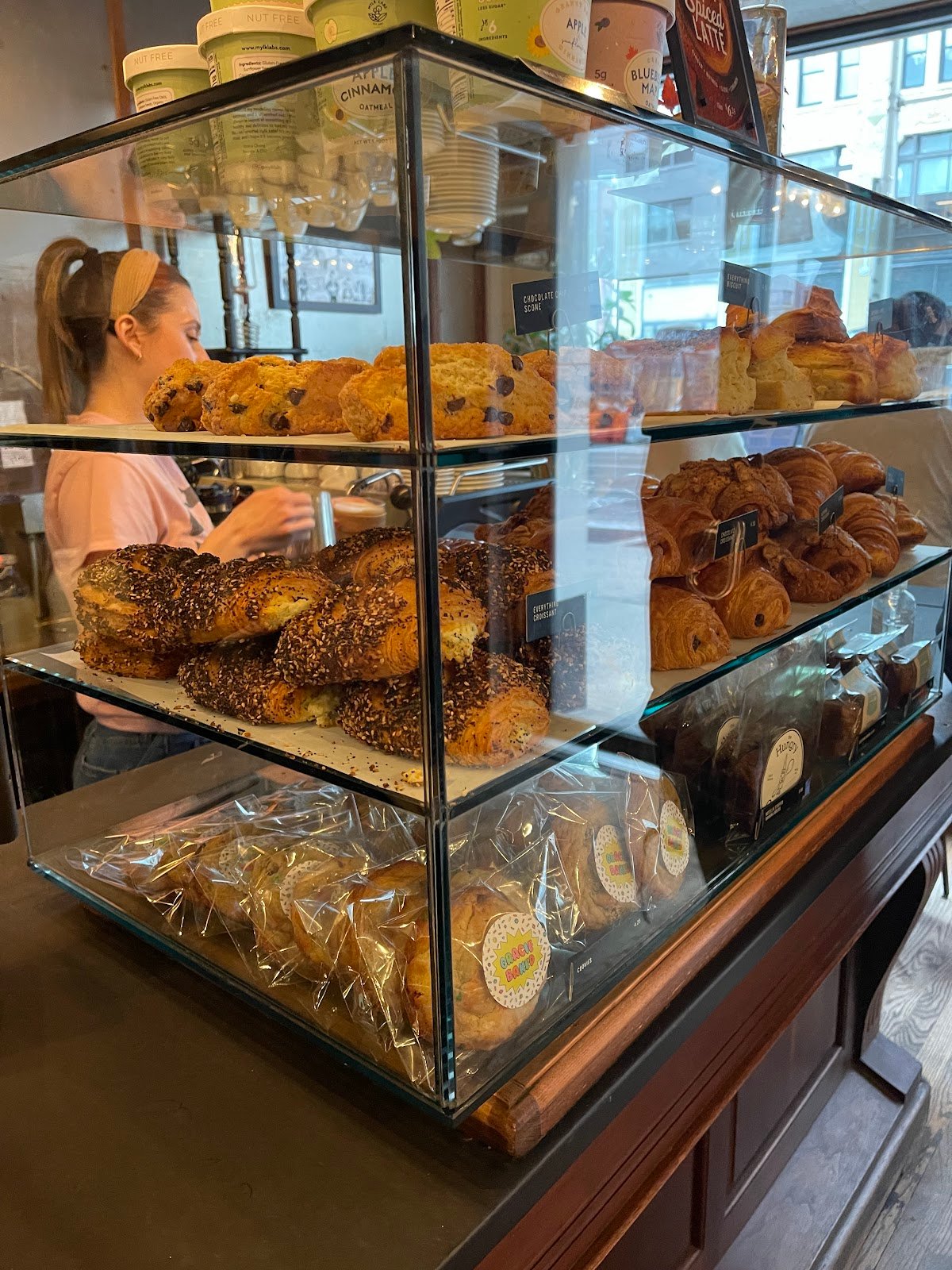 Birch Coffee specialty coffee shop in New York - photo 4